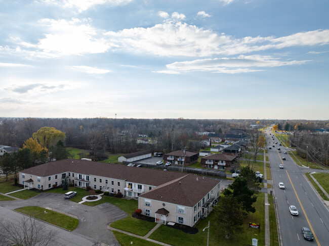 Brickstone Manor in Lancaster, NY - Building Photo - Building Photo