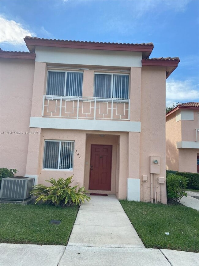 762 NW 208th Ter