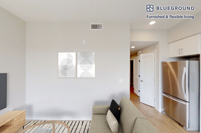 6301 Shellmound St in Emeryville, CA - Building Photo - Building Photo