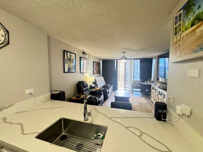 98-500-500 Koauka Loop in Aiea, HI - Building Photo - Building Photo