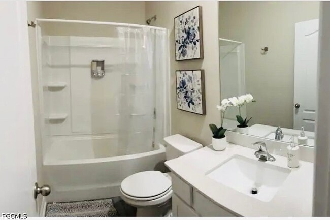property at 1715 Chiquita Blvd S