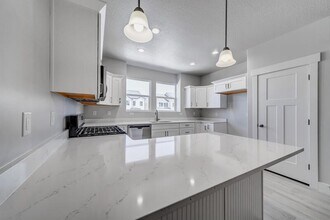 1487 N 3830 W in Lehi, UT - Building Photo - Building Photo