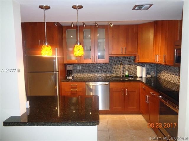 1400 S Ocean Dr-Unit -1006 in Hollywood, FL - Building Photo