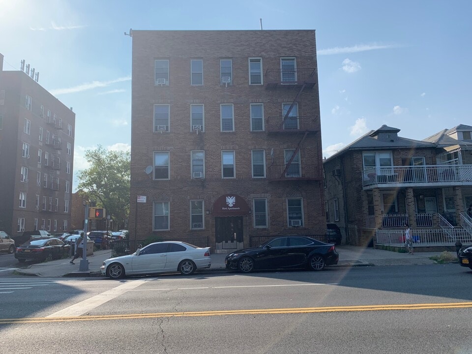 7322 Bay Pky in Brooklyn, NY - Building Photo