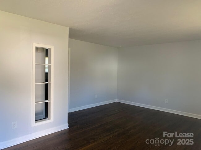310 Hillcrest Dr in Huntersville, NC - Building Photo - Building Photo
