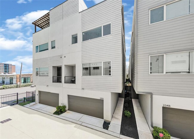 2350 Commerce St in Houston, TX - Building Photo - Building Photo