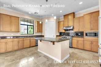 7297 N Scottsdale Rd in Paradise Valley, AZ - Building Photo - Building Photo
