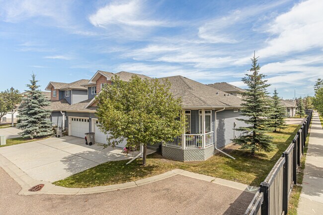 102 W Haven Dr in Leduc, AB - Building Photo - Primary Photo