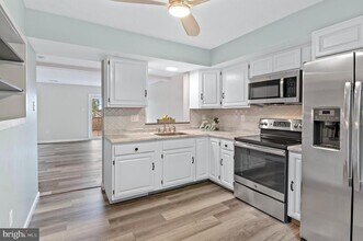 689 Clearview Ave in Hampstead, MD - Building Photo - Building Photo