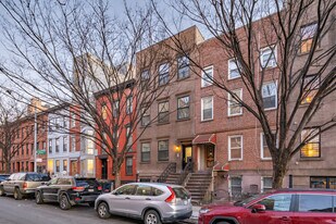 136 Degraw St in Brooklyn, NY - Building Photo