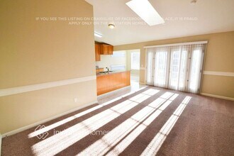 569 E Wigeon Way in Suisun City, CA - Building Photo - Building Photo