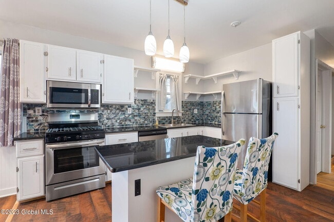 25 Fordham Ct in Albany, NY - Building Photo - Building Photo