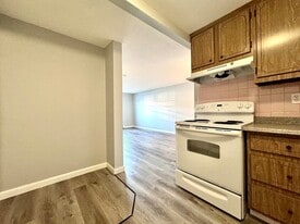 7 Old Colony Ln, Unit 4 in Arlington, MA - Building Photo