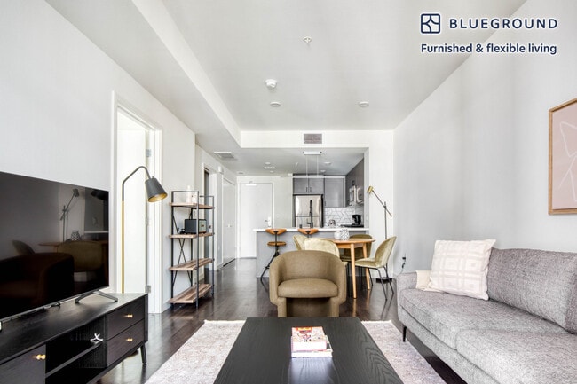 636 Pacific Ave in Long Beach, CA - Building Photo - Building Photo