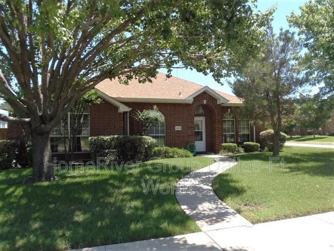 2300 Granbury Dr in Mesquite, TX - Building Photo - Building Photo