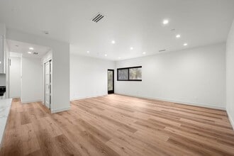 1920 S Sherbourne Dr in Los Angeles, CA - Building Photo - Building Photo