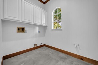 106 N Floral Leaf Cir in Spring, TX - Building Photo - Building Photo