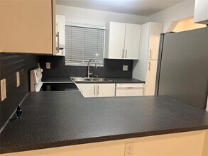 7011 W 29th Ave in Hialeah, FL - Building Photo - Building Photo