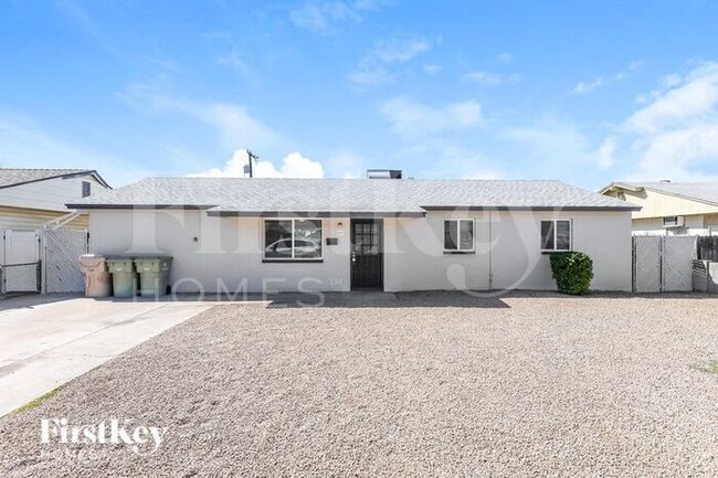 property at 5037 W Krall St