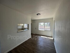 1420 Lake Blvd in Redding, CA - Building Photo - Building Photo