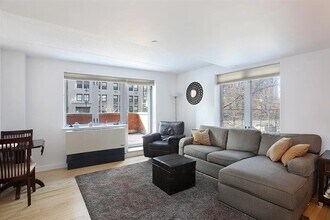 53 Boerum Pl in Brooklyn, NY - Building Photo - Building Photo