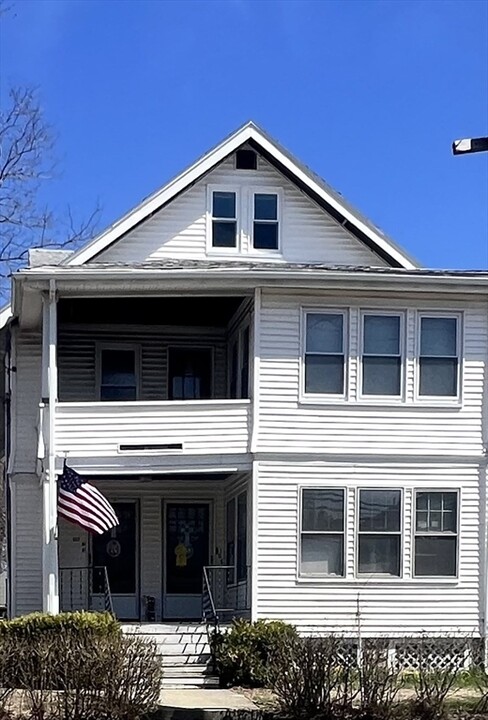 107 Warren St in Arlington, MA - Foto de edificio