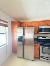 11174 W Sample Rd in Coral Springs, FL - Building Photo - Building Photo