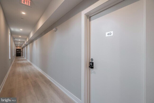 2401 Washington Ave in Philadelphia, PA - Building Photo - Building Photo