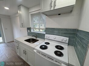 1110 W Las Olas Blvd in Fort Lauderdale, FL - Building Photo - Building Photo