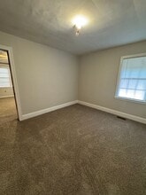 1004 Maplewood Ave in Anniston, AL - Building Photo - Building Photo