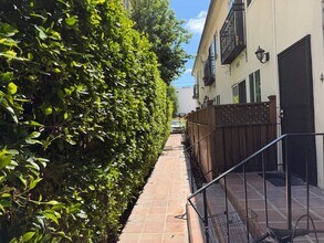 1316 Venice Blvd., Unit 08 in Los Angeles, CA - Foto de edificio - Building Photo