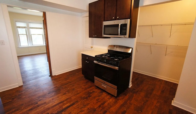 property at 2650 N St Louis Ave
