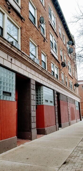 5309 N Winthrop Ave in Chicago, IL - Building Photo