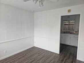 1150 E San Joaquin Ave in Tulare, CA - Building Photo - Building Photo