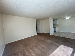 4600 Neil Rd in Reno, NV - Building Photo - Building Photo