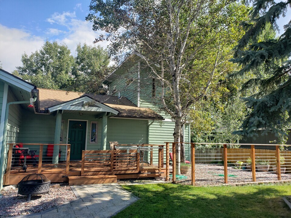 7 Willowbrook Close in Whitefish, MT - Building Photo