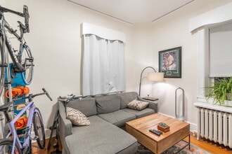 140 Hamilton Ave in Greenwich, CT - Foto de edificio - Building Photo