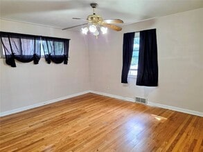 9135 Harold Dr in St. Louis, MO - Building Photo - Building Photo