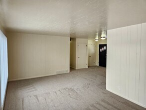 5520 Kathleen Ave in Salt Lake City, UT - Building Photo - Building Photo
