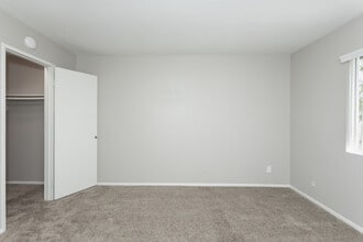 ROBERTA in Fullerton, CA - Building Photo - Interior Photo