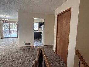 2528 Birchview Ln in Hopkins, MN - Building Photo - Building Photo