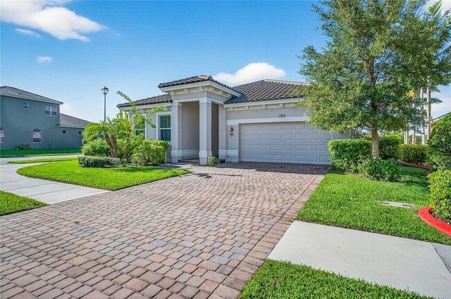 1769 Berkshire Cir SW in Vero Beach, FL - Foto de edificio - Building Photo