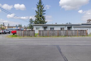 5819 77th St W in Lakewood, WA - Building Photo