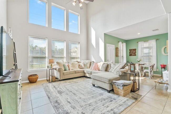 property at 62 W Lasting Spring Cir
