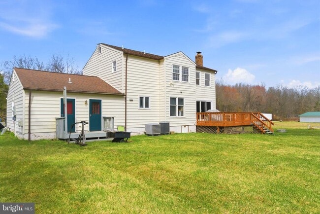 20040 Bobwhite Ln in Sterling, VA - Building Photo - Building Photo