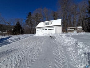 51 Roaring Brook Rd in Prospect, CT - Building Photo - Building Photo