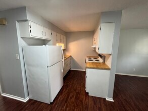 Nemoir Manor Apartments in Fort Wayne, IN - Building Photo - Building Photo