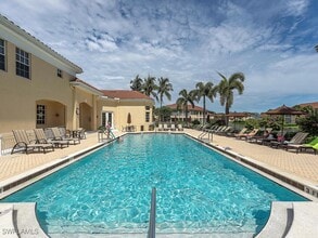 100 L'Ambiance Cir in Naples, FL - Building Photo - Building Photo