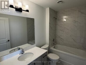 461 Green Rd in Hamilton, ON - Building Photo - Building Photo