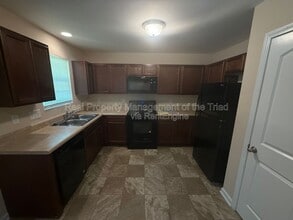 4507 Chapel Ridge Dr in Greensboro, NC - Building Photo - Building Photo